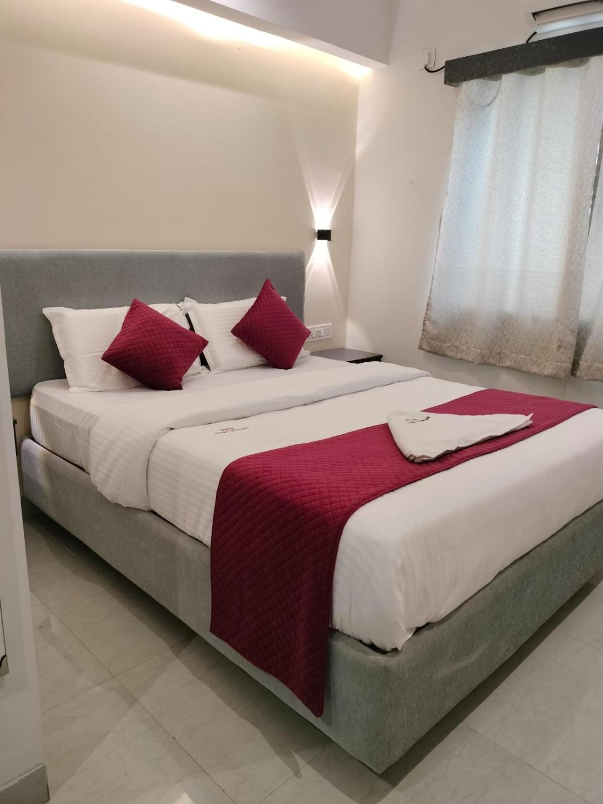 Hotel Paramount Visakhapatnam Bagian luar foto