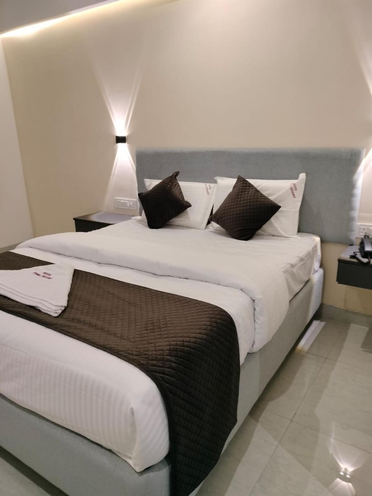 Hotel Paramount Visakhapatnam Bagian luar foto
