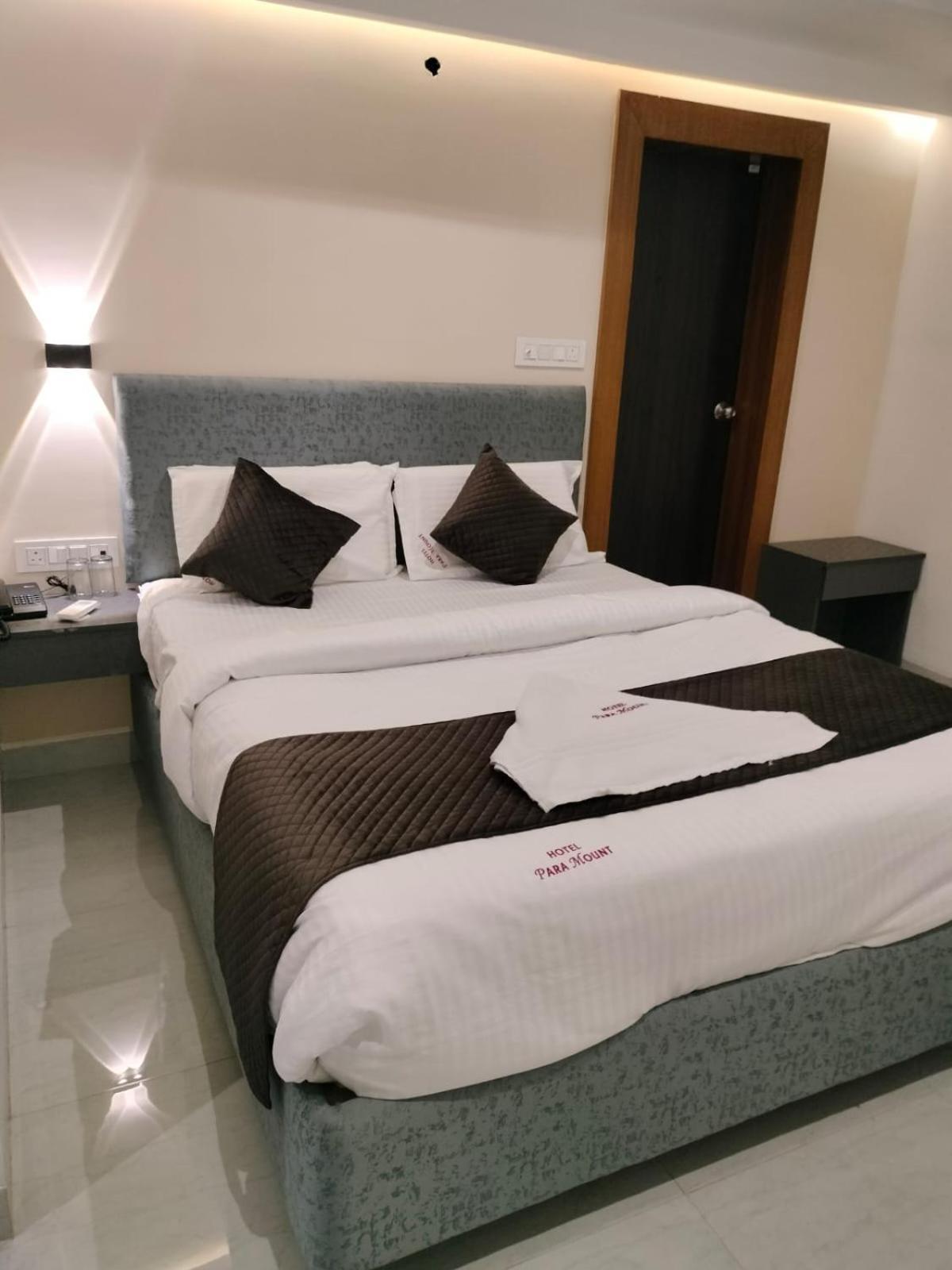 Hotel Paramount Visakhapatnam Bagian luar foto