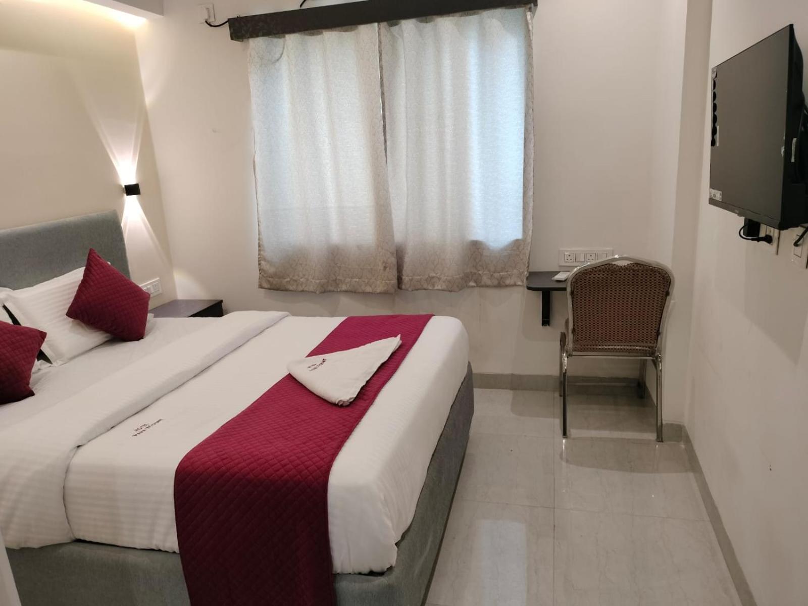 Hotel Paramount Visakhapatnam Bagian luar foto